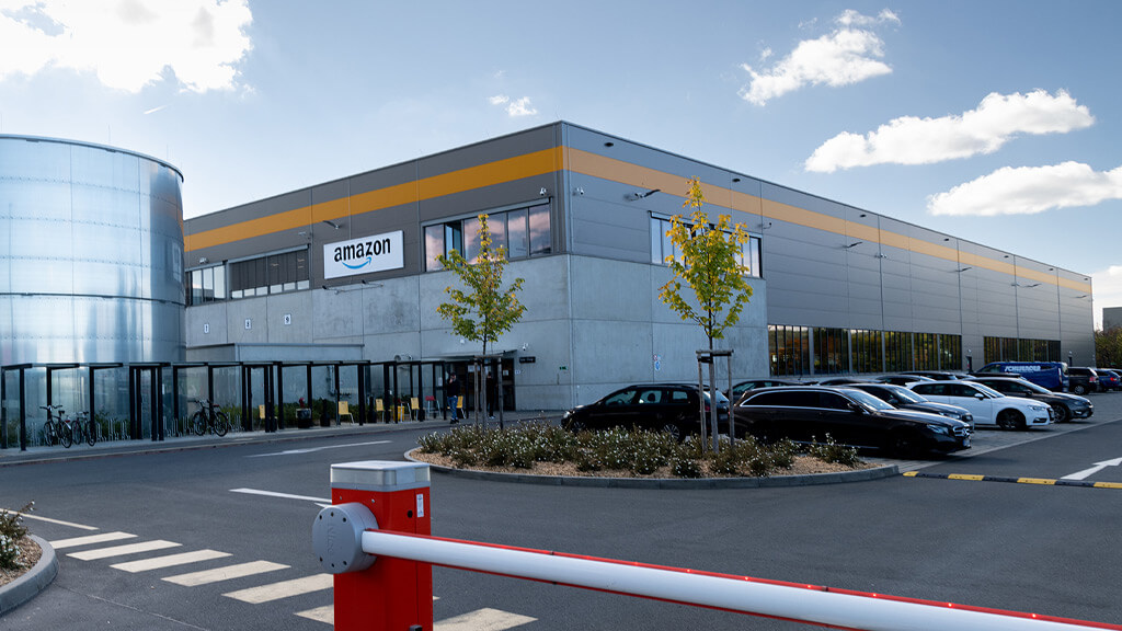 Verteilzentrum mit Büro- und Sozialflächen für Onlinehändler - Kienbaum Bau-Projekt