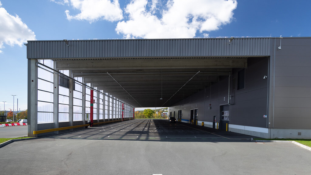 Verteilzentrum mit Büro- und Sozialflächen für Onlinehändler - Kienbaum Bau-Projekt